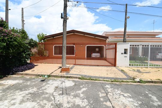 Fachada de casa à venda com 3 quartos, 200m² em Jardim Santa Genebra Ii (barao Geraldo), Campinas