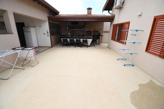 Quintal de casa à venda com 3 quartos, 200m² em Jardim Santa Genebra Ii (barao Geraldo), Campinas