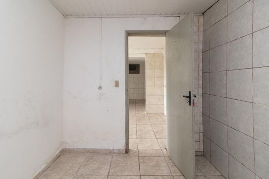 Quarto  de casa à venda com 1 quarto, 120m² em Cavalhada, Porto Alegre