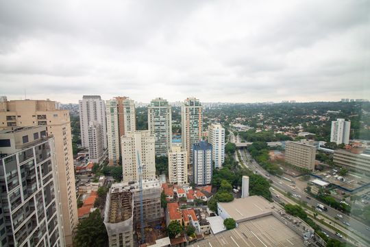 Cozinha - Vista de kitnet/studio à venda com 1 quarto, 30m² em Jardim das Acacias, São Paulo