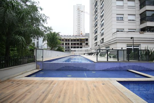 Área comum - Piscina de apartamento para alugar com 1 quarto, 38m² em Vila Andrade, São Paulo