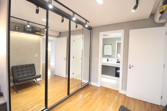 Suíte 1 de casa de condomínio à venda com 4 quartos, 200m² em Interlagos, São Paulo