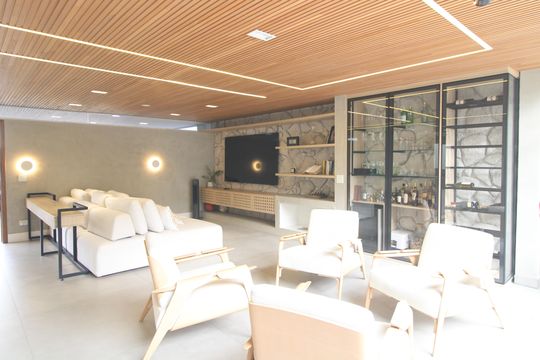 Sala de casa de condomínio à venda com 4 quartos, 200m² em Interlagos, São Paulo