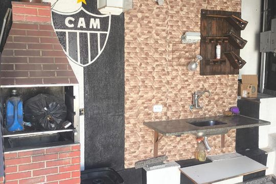 Área externa de casa para alugar com 3 quartos, 170m² em Nova União, Ribeirão das Neves