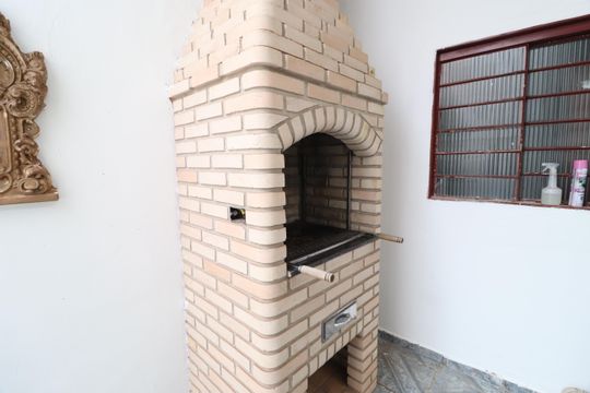 Churrasqueira de casa para alugar com 6 quartos, 300m² em Martins, Uberlândia