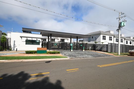 Fachada de casa à venda com 3 quartos, 138m² em Bosque das Palmeiras, Campinas