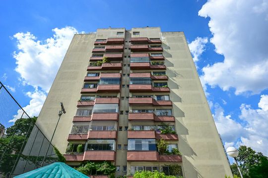 Fachada de apartamento à venda com 3 quartos, 160m² em Vila Suzana, São Paulo