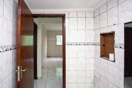 Banheiro de apartamento à venda com 2 quartos, 56m² em Conceição, Diadema