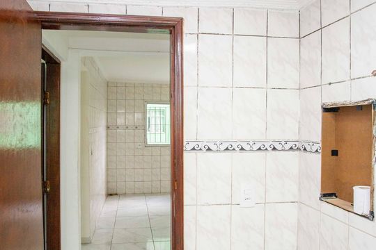Banheiro de apartamento à venda com 2 quartos, 56m² em Conceição, Diadema