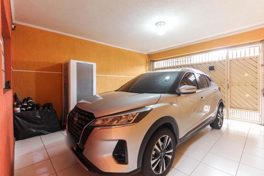 Garagem de casa à venda com 3 quartos, 170m² em Parque Cruzeiro do Sul, São Paulo