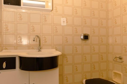 Banheiro  de apartamento para alugar com 1 quarto, 48m² em Cidade Baixa, Porto Alegre