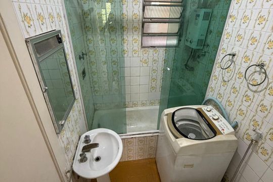 Banheiro de apartamento para alugar com 2 quartos, 36m² em Flamengo, Rio de Janeiro