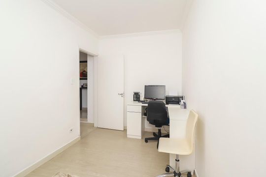 Quarto 3 de casa à venda com 3 quartos, 215m² em Vila Carmosina, São Paulo