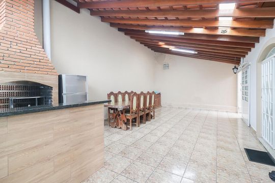 Espaço Gourmet de casa à venda com 3 quartos, 215m² em Vila Carmosina, São Paulo