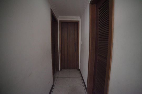 Casa à venda com 5 quartos, 520m² em Baldeador, Niterói
