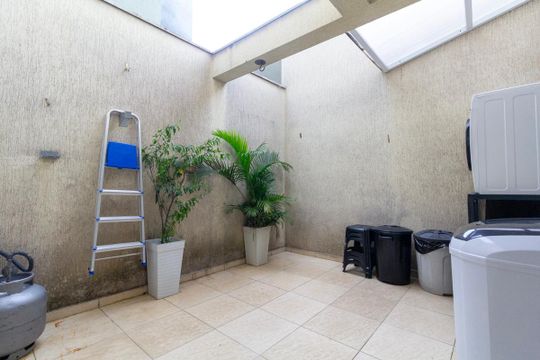 Área de Serviço de casa para alugar com 2 quartos, 85m² em Jardim Ponte Rasa, São Paulo