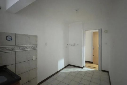 Cozinha de apartamento à venda com 2 quartos, 77m² em Centro Histórico, Porto Alegre
