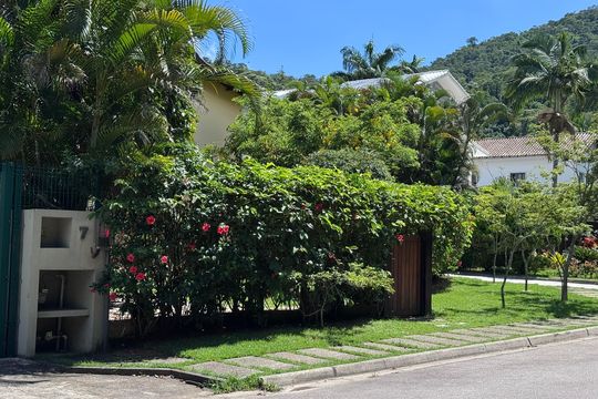 Área externa - Vista Placas Fotovoltaicas de casa de condomínio à venda com 6 quartos, 1500m² em Vargem Grande, Rio de Janeiro