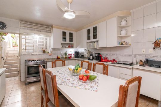 Cozinha de casa à venda com 5 quartos, 430m² em Vila Pierina, São Paulo