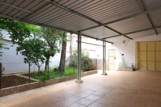 Quintal e garagem de casa para alugar com 4 quartos, 300m² em Jardim Campos, São Paulo