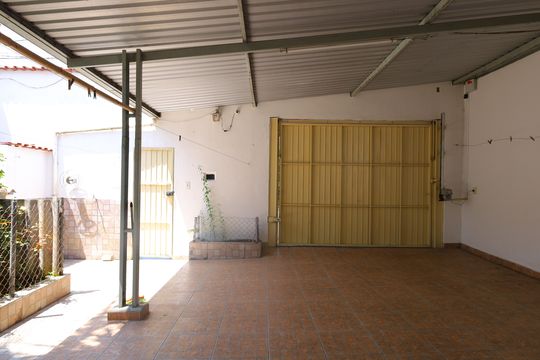 Quintal e garagem de casa para alugar com 4 quartos, 300m² em Jardim Campos, São Paulo