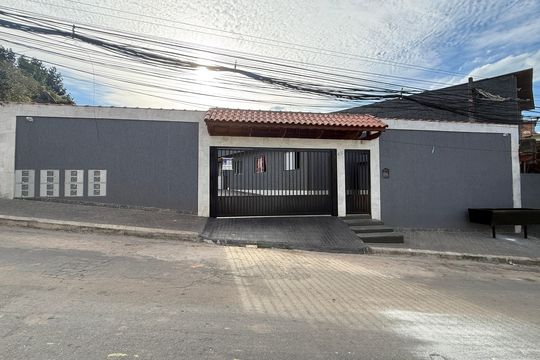 Fachada  de casa de condomínio para alugar com 1 quarto, 46m² em Cabuçu, Guarulhos