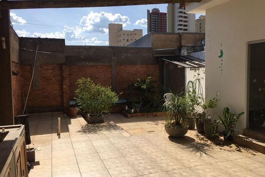 Casa para alugar com 3 quartos, 260m² em Fundinho, Uberlândia