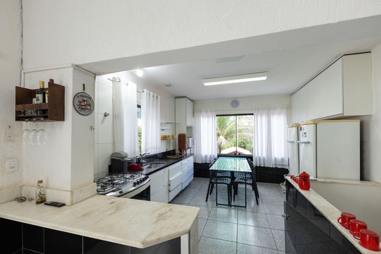 Cozinha de casa à venda com 4 quartos, 220m² em Vila do Ouro, Nova Lima