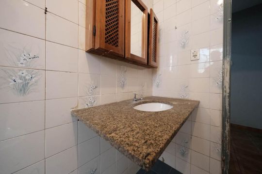 Banheiro de casa para alugar com 1 quarto, 135m² em Vila Nhocuné, São Paulo