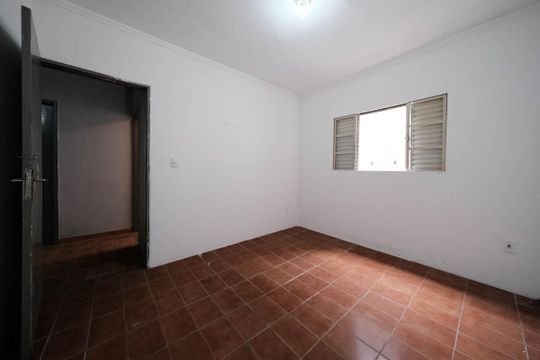 Quarto de casa para alugar com 1 quarto, 135m² em Vila Nhocuné, São Paulo