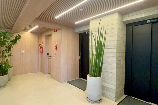 Hall de entrada de apartamento à venda com 1 quarto, 60m² em Pinheiros, São Paulo