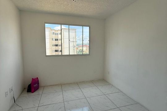 Sala de apartamento para alugar com 2 quartos, 60m² em Rubem Berta, Porto Alegre