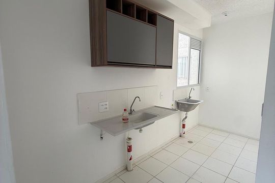 Cozinha de apartamento para alugar com 2 quartos, 60m² em Rubem Berta, Porto Alegre