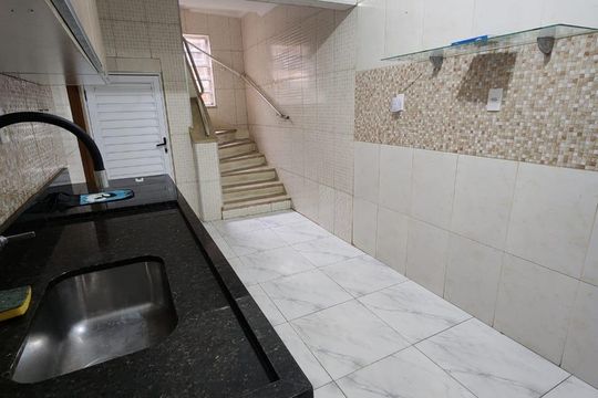 Cozinha de casa para alugar com 2 quartos, 81m² em Vila Natalia, São Paulo