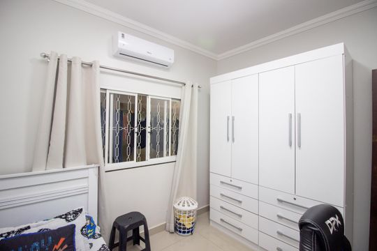 Quarto 2 de casa à venda com 2 quartos, 360m² em Fonte Grande, Contagem