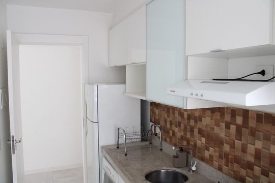 Cozinha de apartamento para alugar com 2 quartos, 42m² em Brás, São Paulo