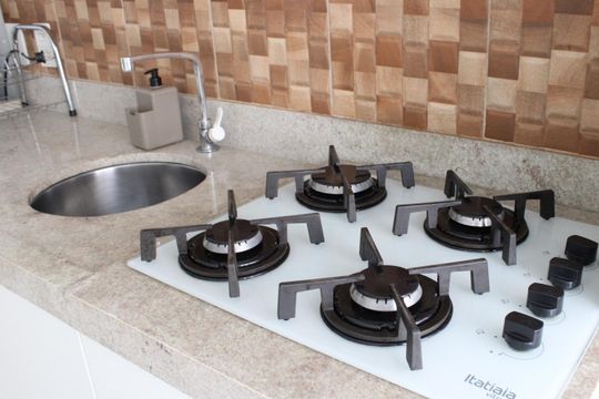 Cozinha de apartamento para alugar com 2 quartos, 42m² em Brás, São Paulo