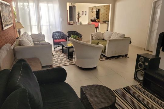Casa para alugar com 3 quartos, 215m² em Jardim Marília, Campinas
