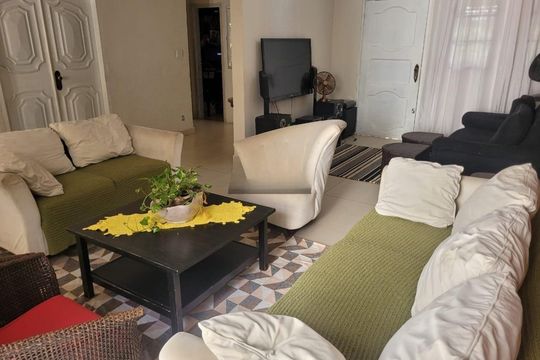 Casa para alugar com 3 quartos, 215m² em Jardim Marília, Campinas