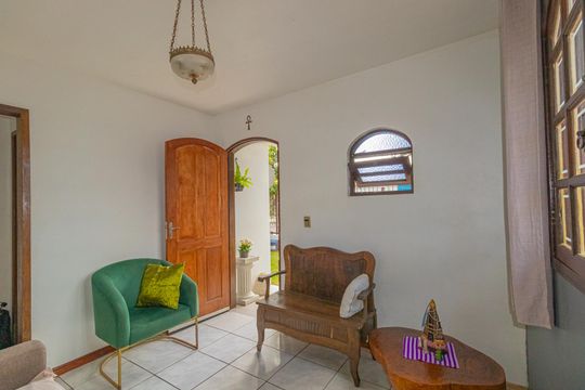 Sala de casa à venda com 6 quartos, 290m² em Rio Branco, Canoas