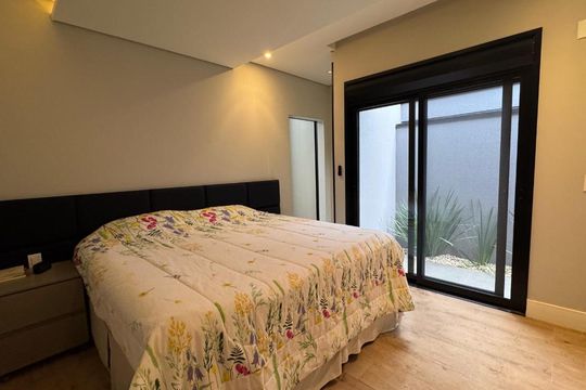 Casa de Condomínio para alugar com 3 quartos, 188m² em Swiss Park, Campinas