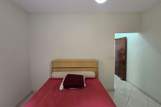 Suíte de casa à venda com 3 quartos, 400m² em Jardim Jovaia, Guarulhos