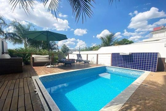 Casa de Condomínio para alugar com 3 quartos, 247m² em Swiss Park, Campinas