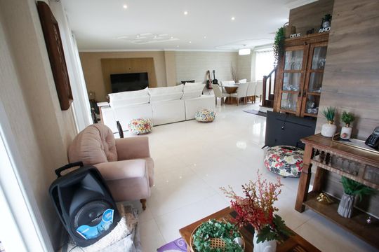 Sala de chá de casa de condomínio para alugar com 4 quartos, 600m² em Jacarepaguá, Rio de Janeiro