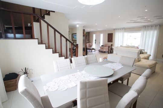 Sala de Jantar de casa de condomínio para alugar com 4 quartos, 600m² em Jacarepaguá, Rio de Janeiro