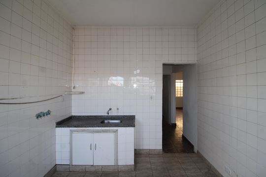 Cozinha de casa à venda com 4 quartos, 200m² em Vila Romero, São Paulo