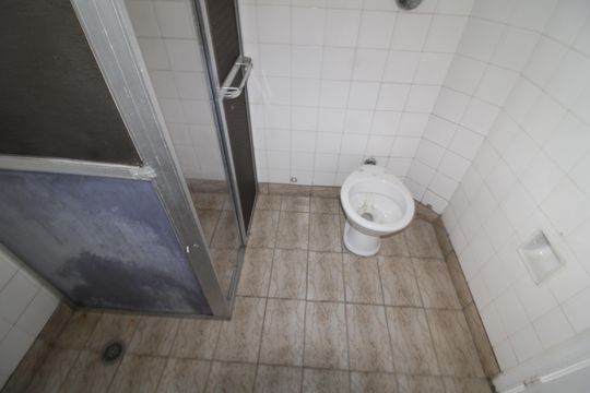 Banheiro de casa à venda com 4 quartos, 200m² em Vila Romero, São Paulo