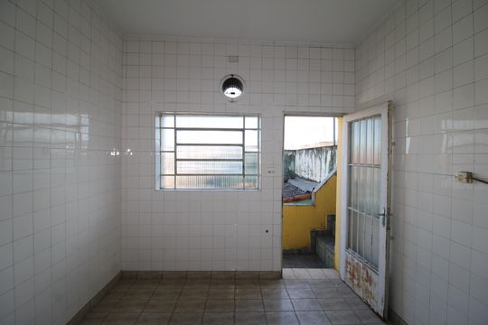 Cozinha de casa à venda com 4 quartos, 200m² em Vila Romero, São Paulo