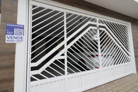 Fachada de casa à venda com 4 quartos, 176m² em Pestana, Osasco