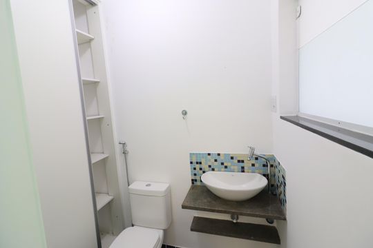 Lavabo de casa à venda com 4 quartos, 176m² em Pestana, Osasco
